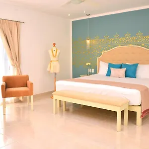 https://unic-design-hotel.quintano-roohotels.com