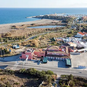 https://hotel-las-camelias.es-andalucia.com