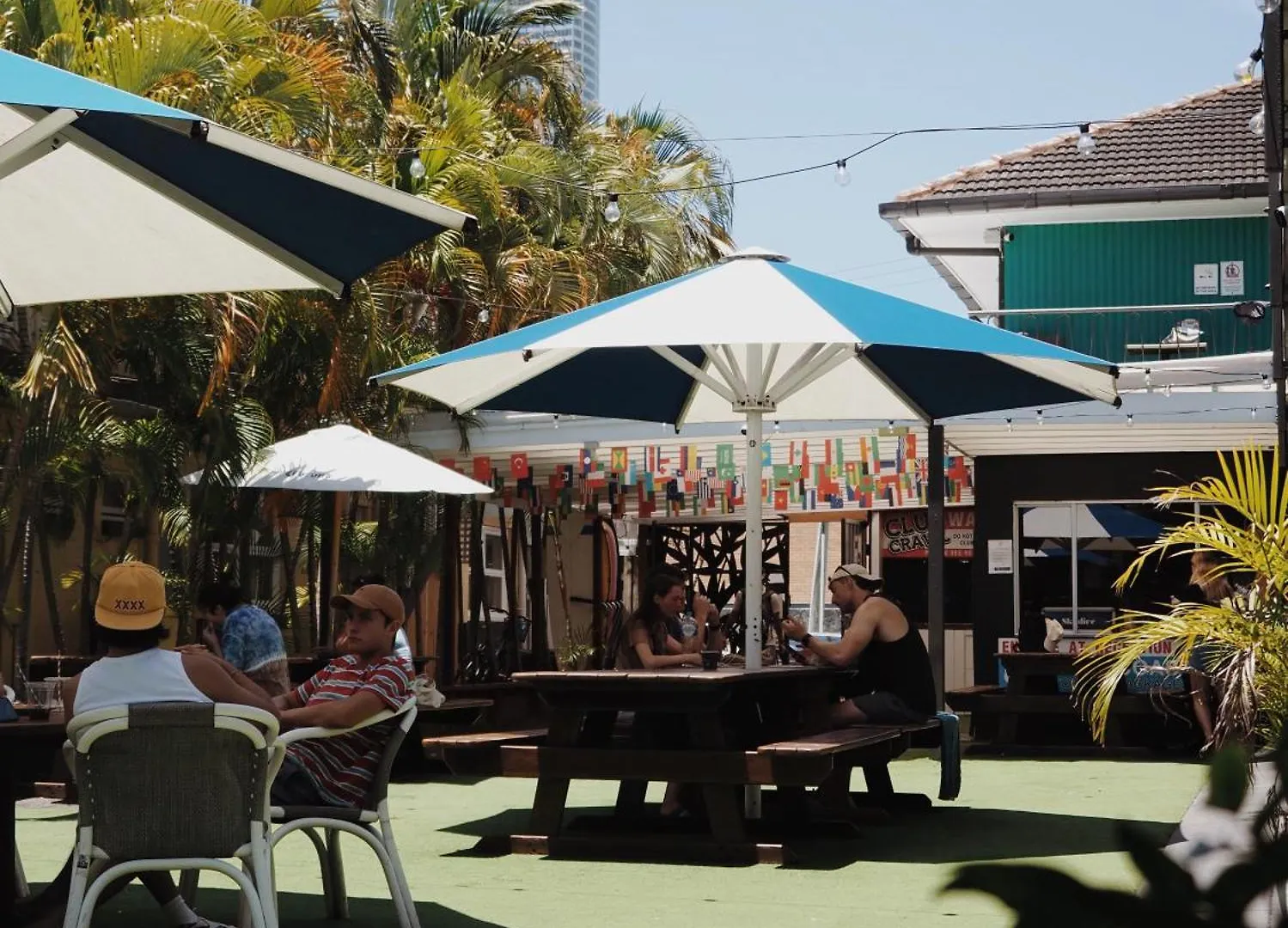 Backpackers In Paradise 18-35 Hostel Gold Coast Australia