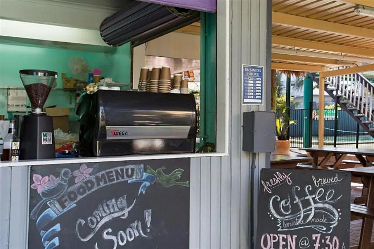 Backpackers In Paradise 18-35 Hostel Gold Coast