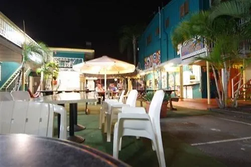 Backpackers In Paradise 18-35 Hostel Gold Coast Australia