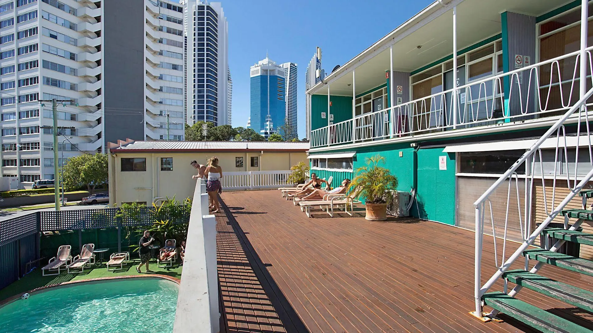 Backpackers In Paradise 18-35 Hostel Gold Coast